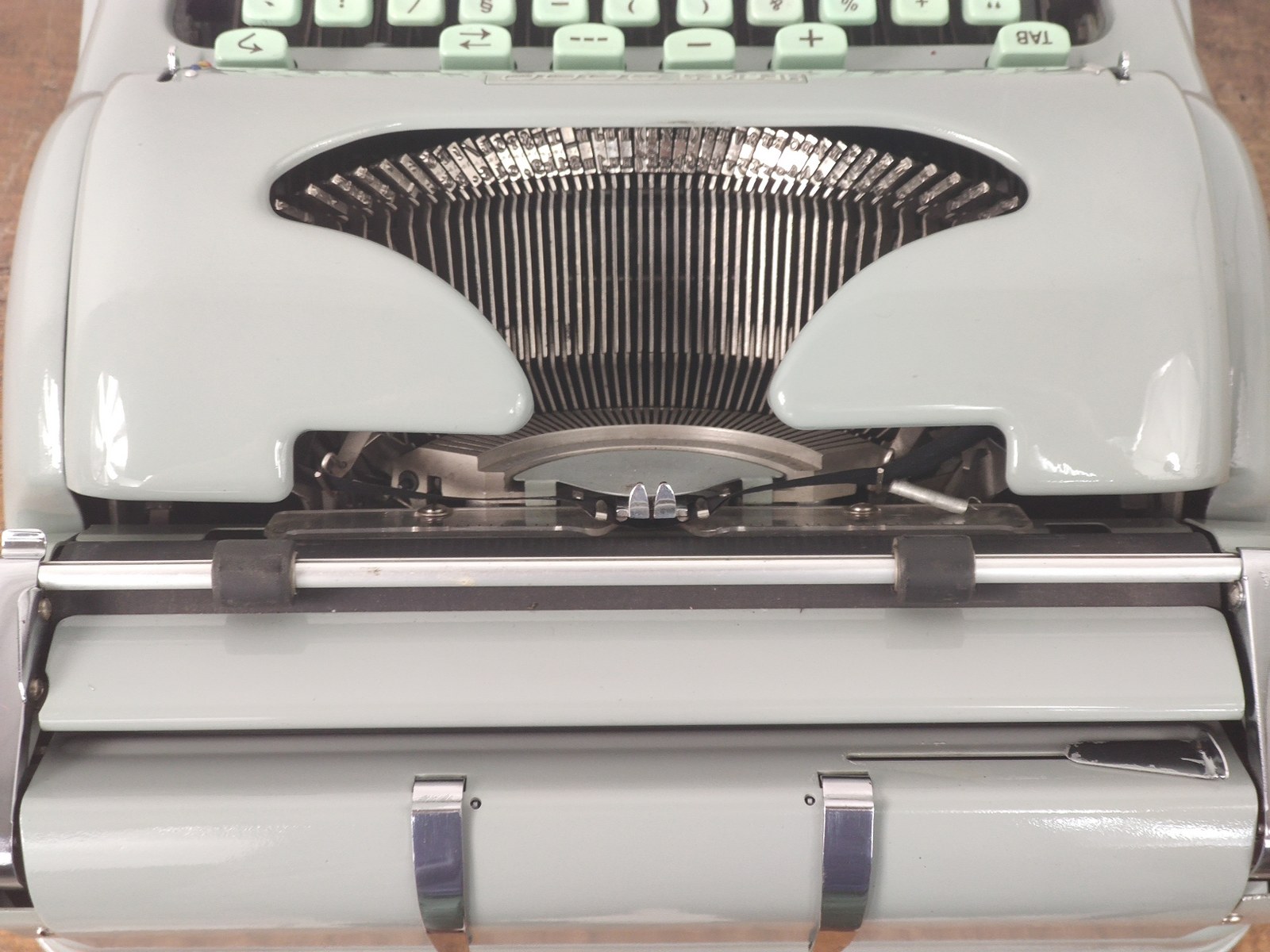 COLLECTIBLE TYPEWRITER HERMES 3000 - NO RISK WITH SHIPPING | eBay