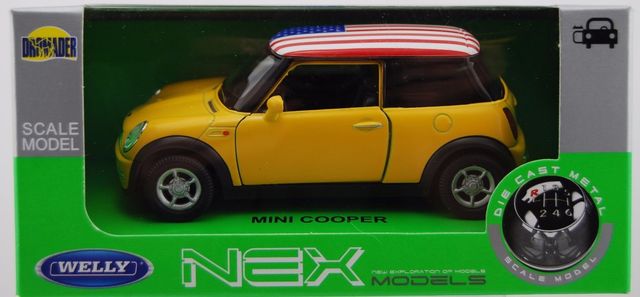 WELLY MINI COOPER ORANGE WITH CHESSBOARD 1:34 DIE CAST METAL MODEL NEW IN BOX