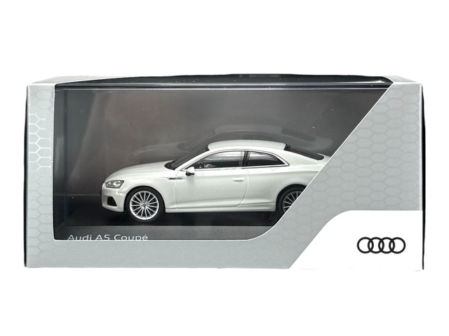 DEALER MODEL AUDI A5 COUPE GLACIER WHITE 1:43 DIE CAST METAL MODEL