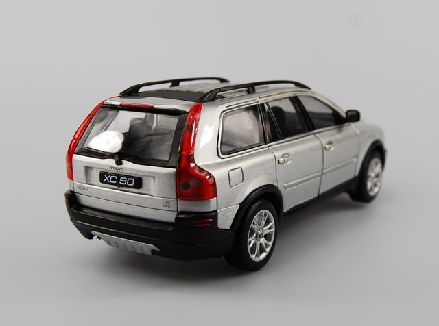 WELLY VOLVO XC90 SILVER 1:24 DIE CAST METAL MODEL NEW IN BOX 19cm LONG