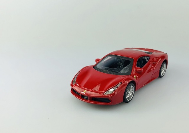 bburago ferrari 488 gtb
