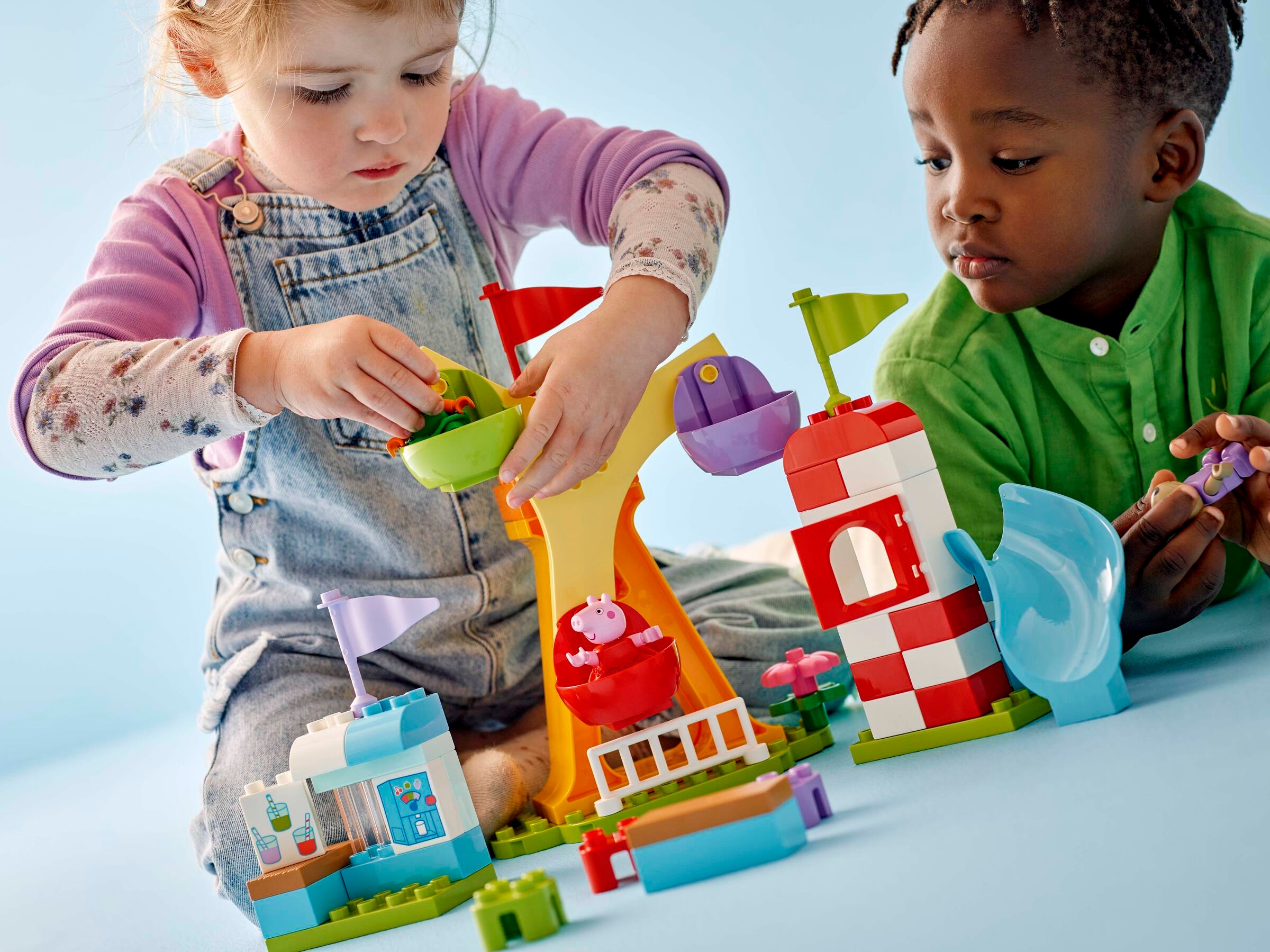 LEGO DUPLO Świnka Peppa Wesołe miasteczko 10453 53 elementy