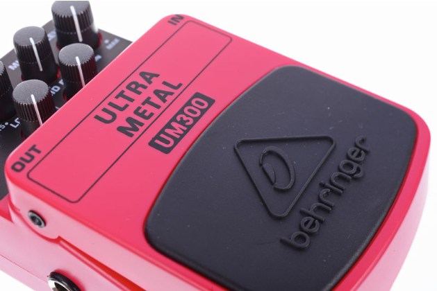 Efekt gitarowy Behringer UM300 Ultra Metal Zasilacz 9V ZESTAW