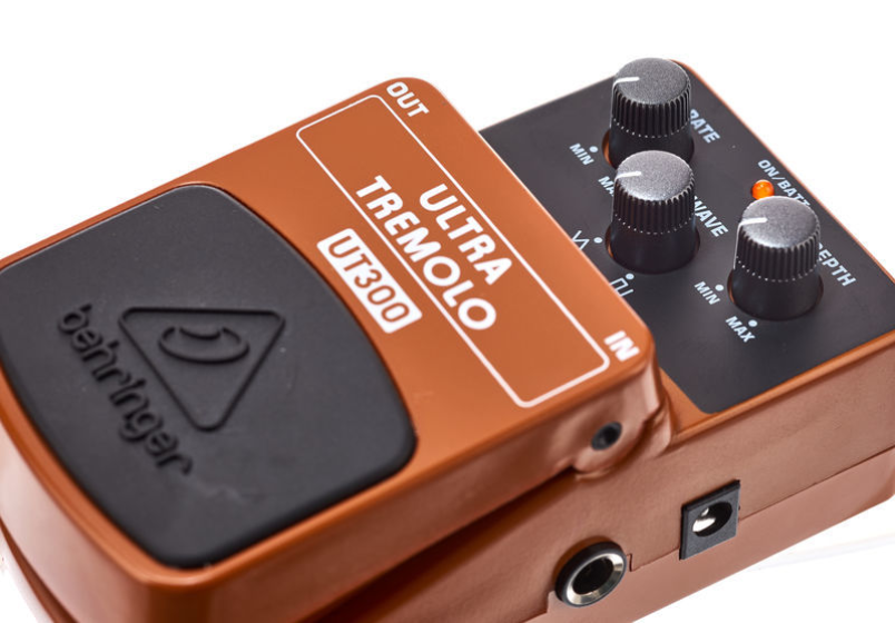 Efekt gitarowy Behringer UT300 Ultra Tremolo Zasilacz 9V ZESTAW