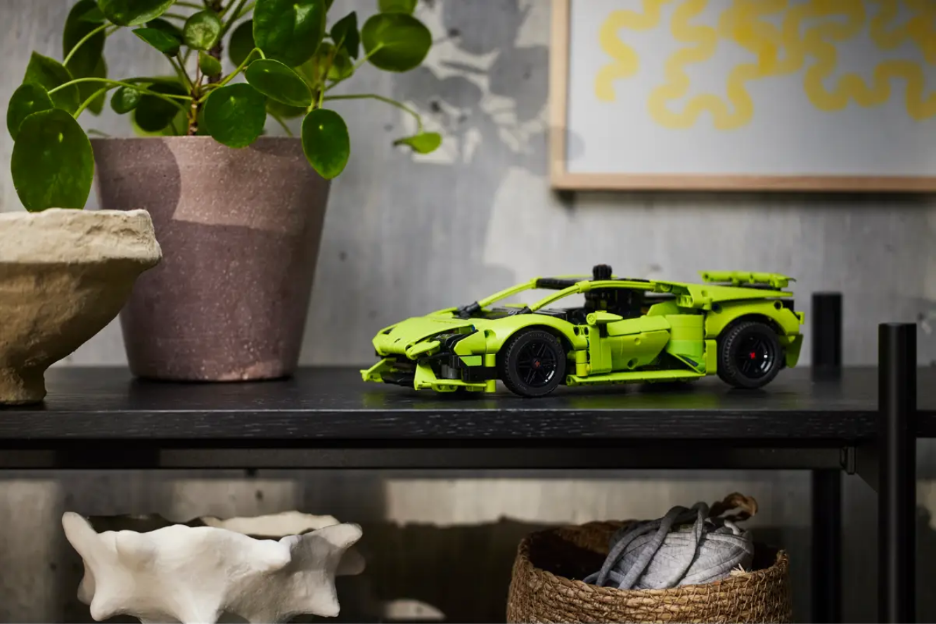 LEGO Technic Lamborghini Huracán Tecnica 42161 +9 lat 806 Elementy