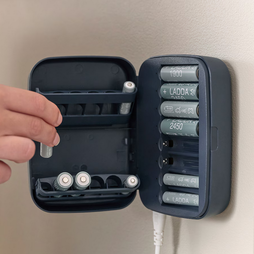 Ładowarka akumulatorków baterii z pojemnikiem 8x AA AAA IKEA LITOSFÄR