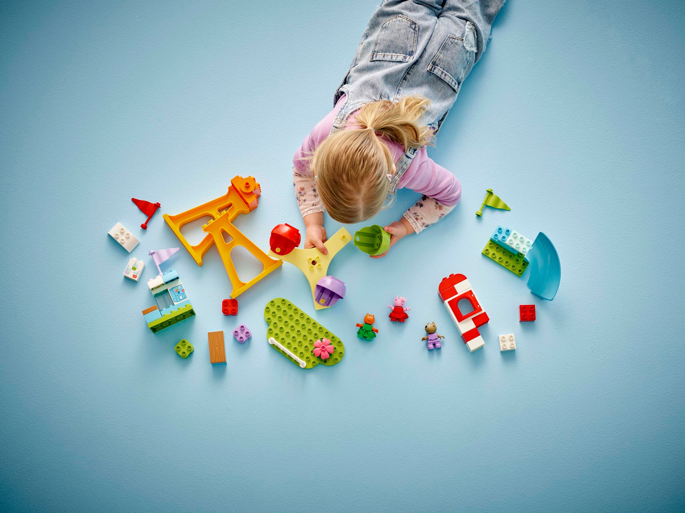 LEGO DUPLO Świnka Peppa Wesołe miasteczko 10453 53 elementy