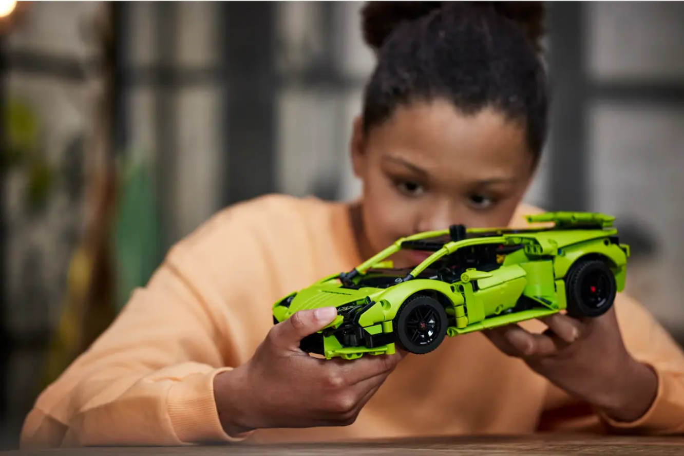 LEGO Technic Lamborghini Huracán Tecnica 42161 +9 lat 806 Elementy