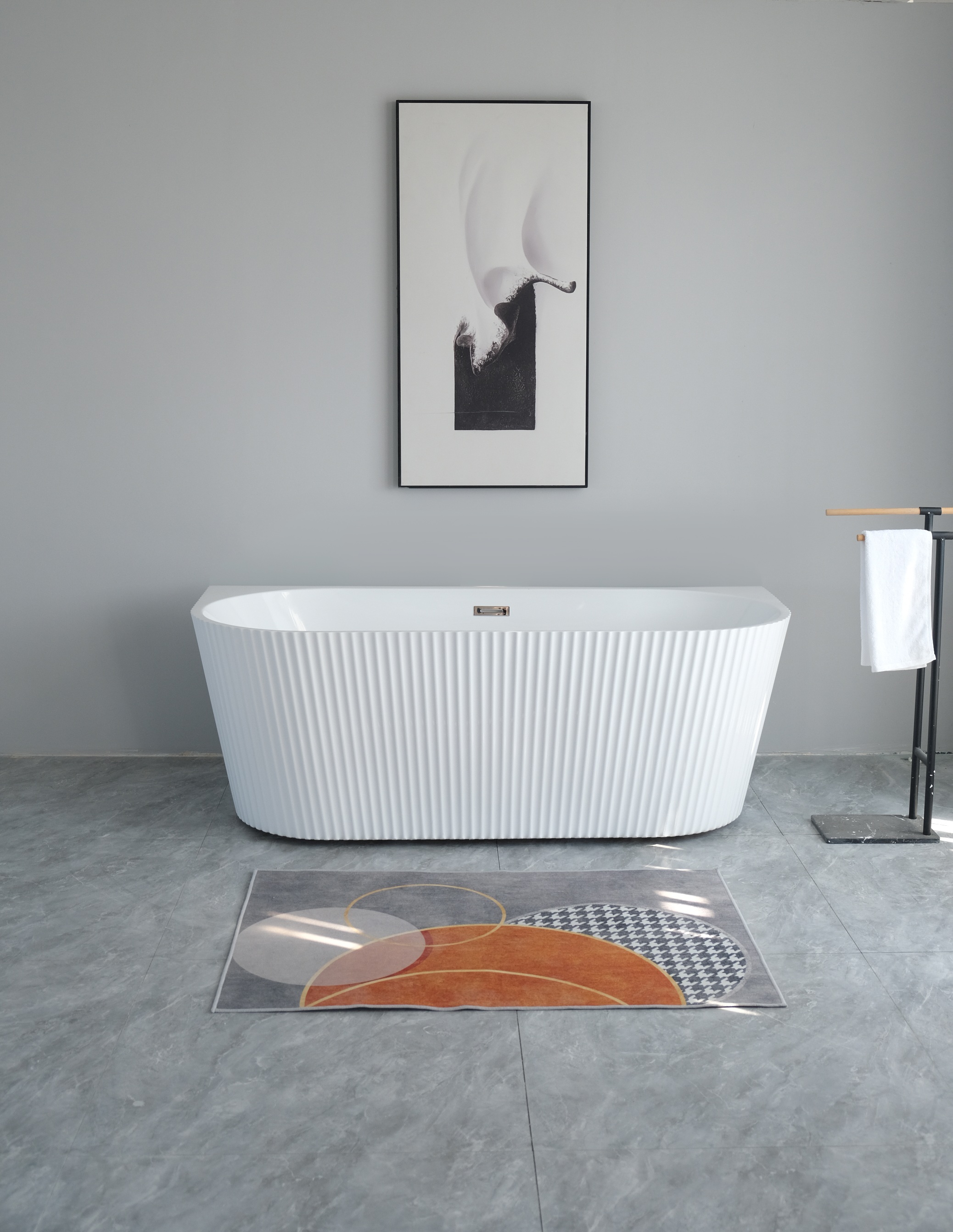 Wanna Pari 170 x 75 x 58 cm wolnostojąca przyścienna w prążki biała z przelewem