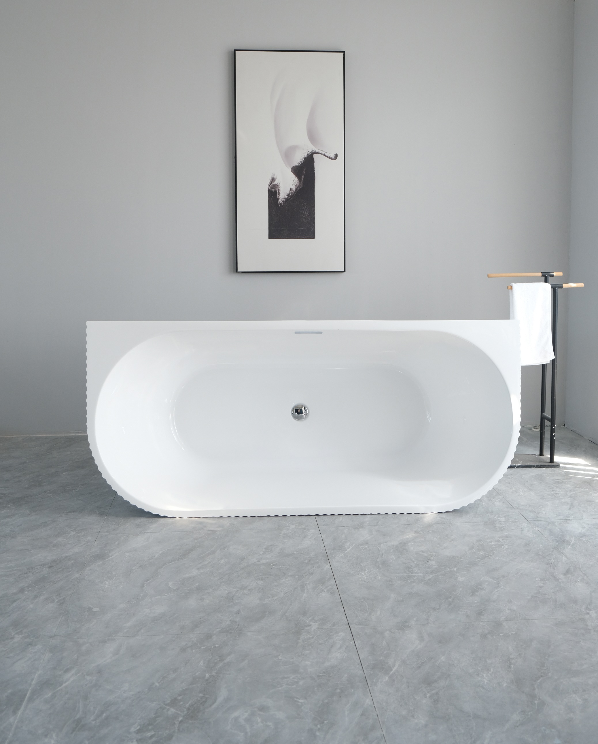 Wanna Pari 170 x 75 x 58 cm wolnostojąca przyścienna w prążki biała z przelewem