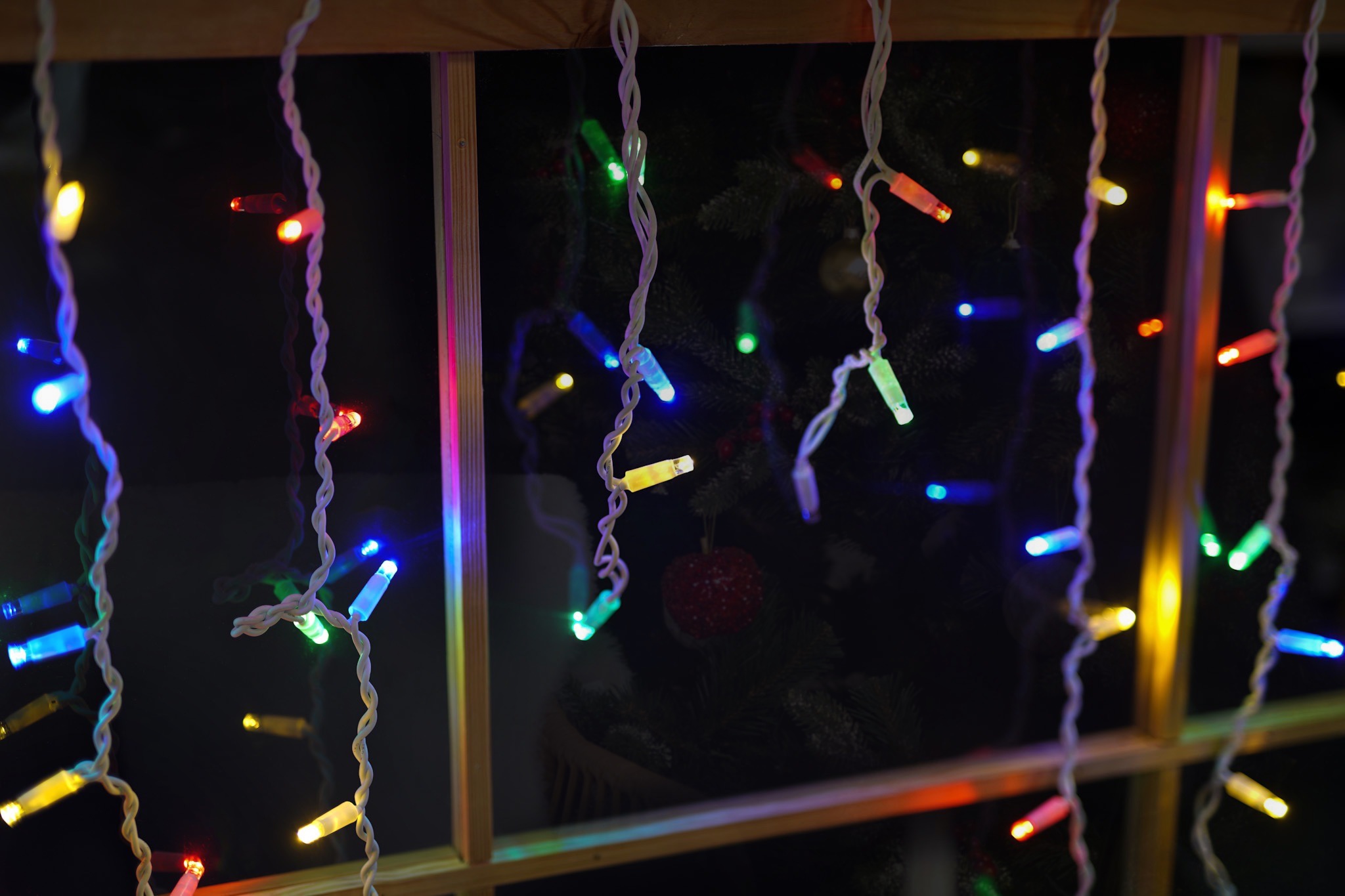 Lampki Choinkowe SOPLE 200 LED PREMIUM MULTIKOLOR zewn. i wewn. z dod. gniazdem.