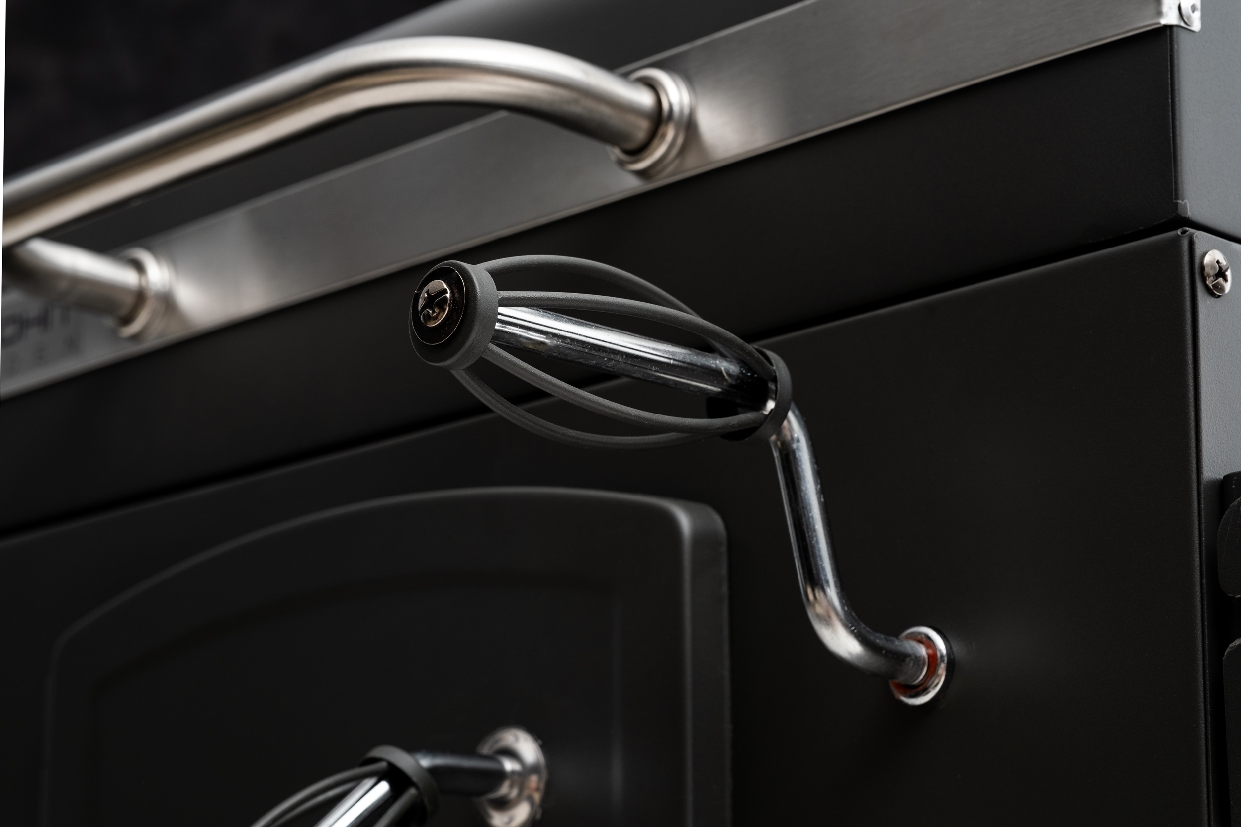 Grill ogrodowy węglowy ruszt żeliwny wózek Carbo - Angul II PREMIUM.