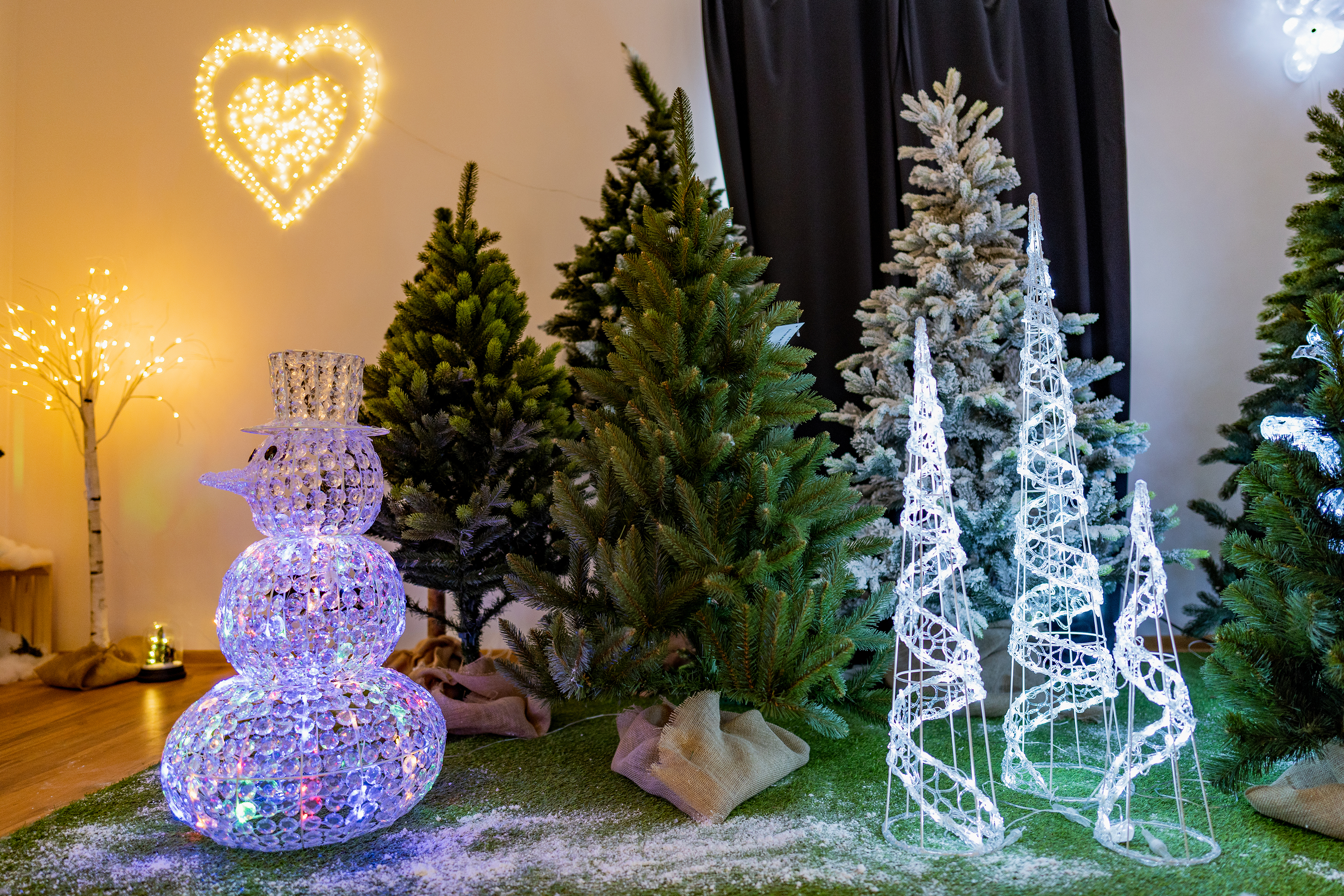 Dekoracja Stożek 30 LED 60 cm do użytku wewnętrznego i zewnętrznego zimny biał