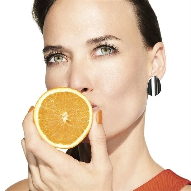 Avon Anew Radiance serum do twarz z 10% witaminą C