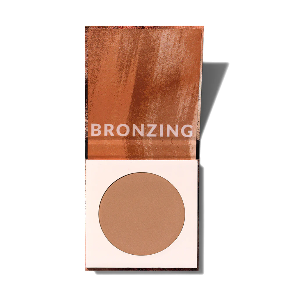 Avon True Ultra Colour Puder brązujący - Warm Tan