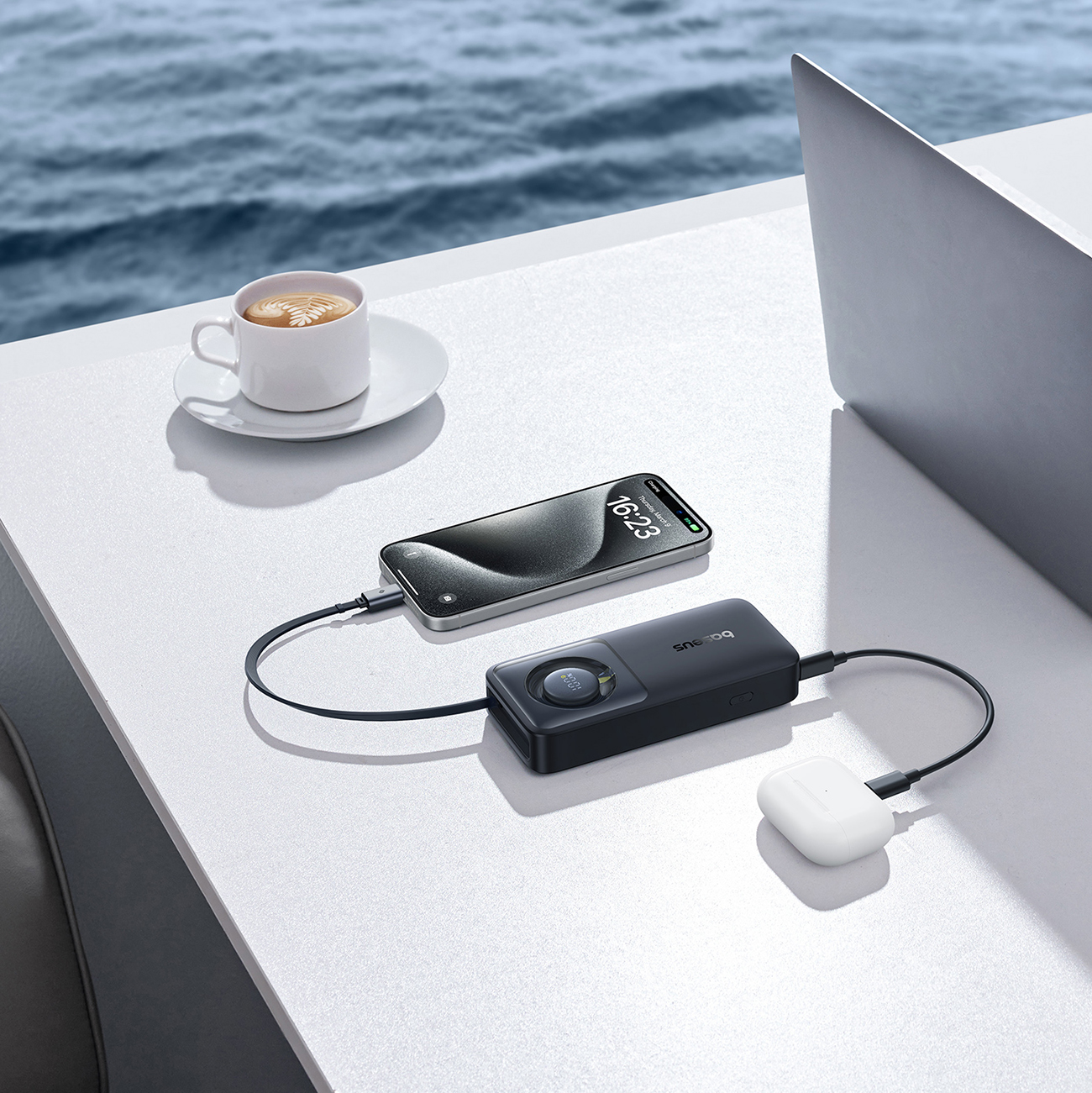Powerbank 10000mAh 30W z portem USB-C i rozwijanym kablem USB-C Free2Pull - czarny (8)
