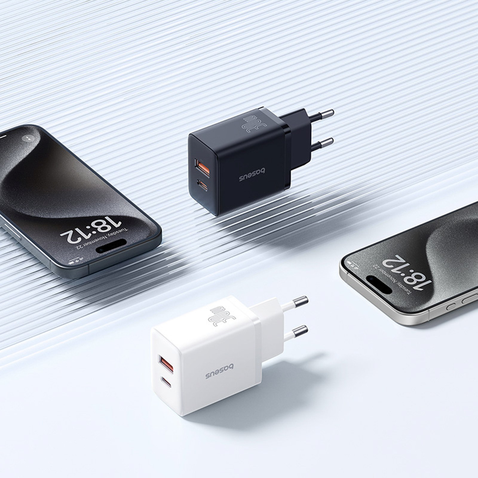 Ładowarka sieciowa USB-C USB-A Cube Pro 30W - czarna (9)