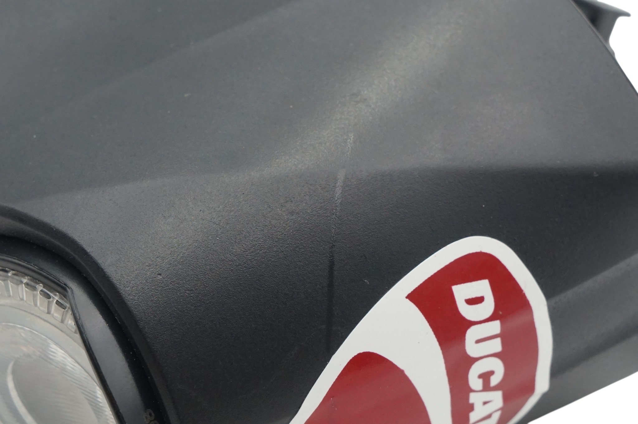 Oryginalne światło przednie do hulajnogi Ducati Pro II Evo (8)