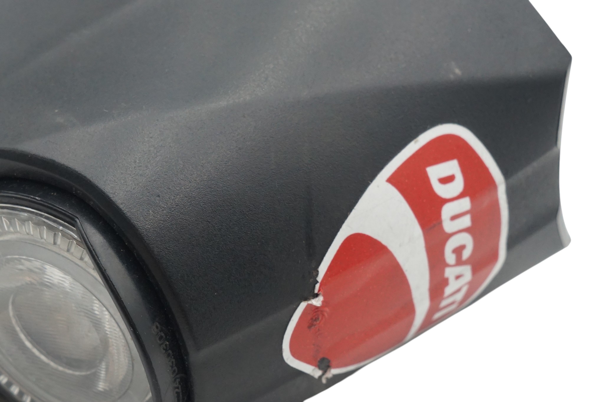 Oryginalne światło przednie do hulajnogi Ducati Pro II Evo (6)