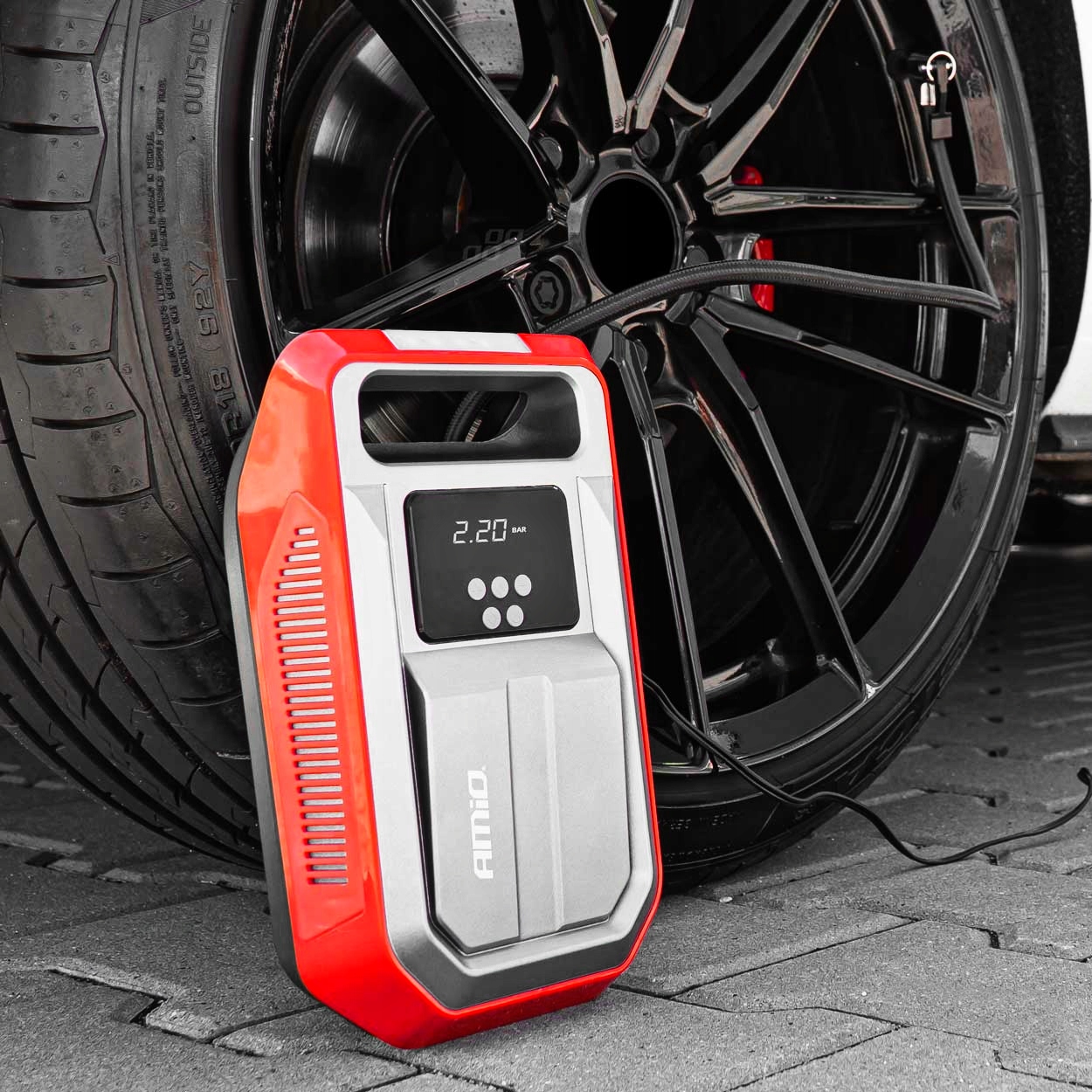 KOMPRESOR SAMOCHODOWY POMPKA SPRĘŻARKA 12V LED LCD