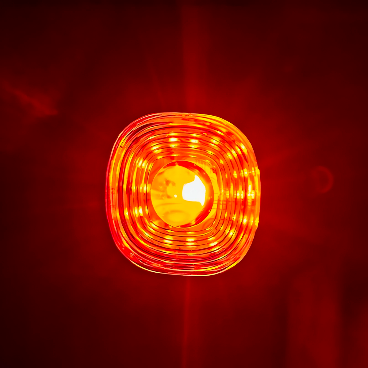 Lampka rowerowa czerwona SPECTER WT09 tył tylna oświetlenie na rower aku