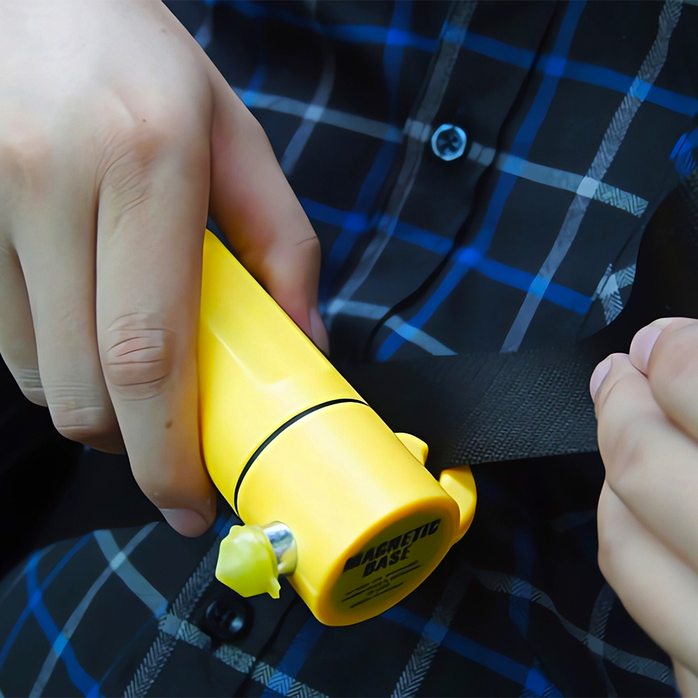 LATARKA ŻYCIA MŁOTEK BEZPIECZEŃSTWA 4W1 LED MAGNES NOŻYK DO PASÓW SURVIWAL