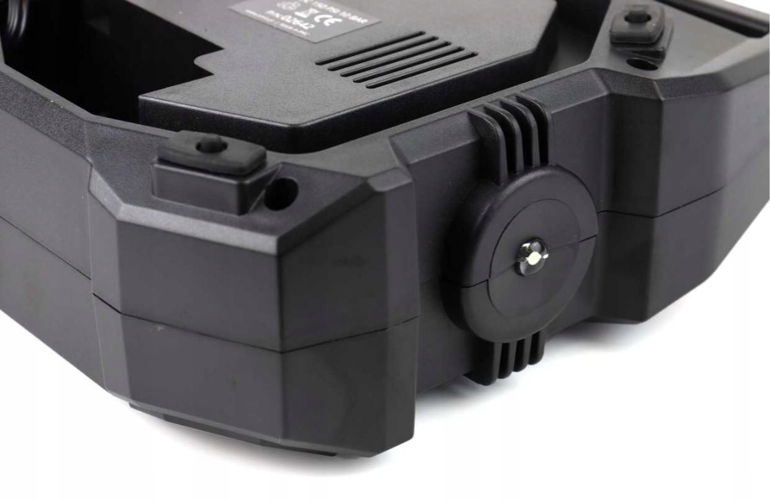 KOMPRESOR SAMOCHODOWY SPRĘŻARKA POMPKA KOŃCÓWKI