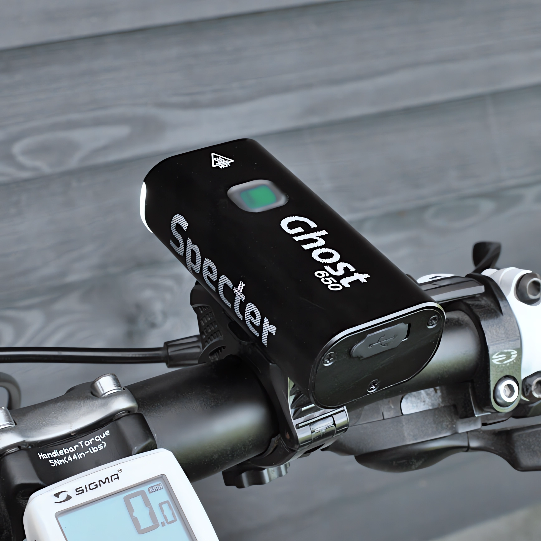 Lampka ROWEROWA SPECTER USB LED Ghost650 oświetlenie rowerowe latarka