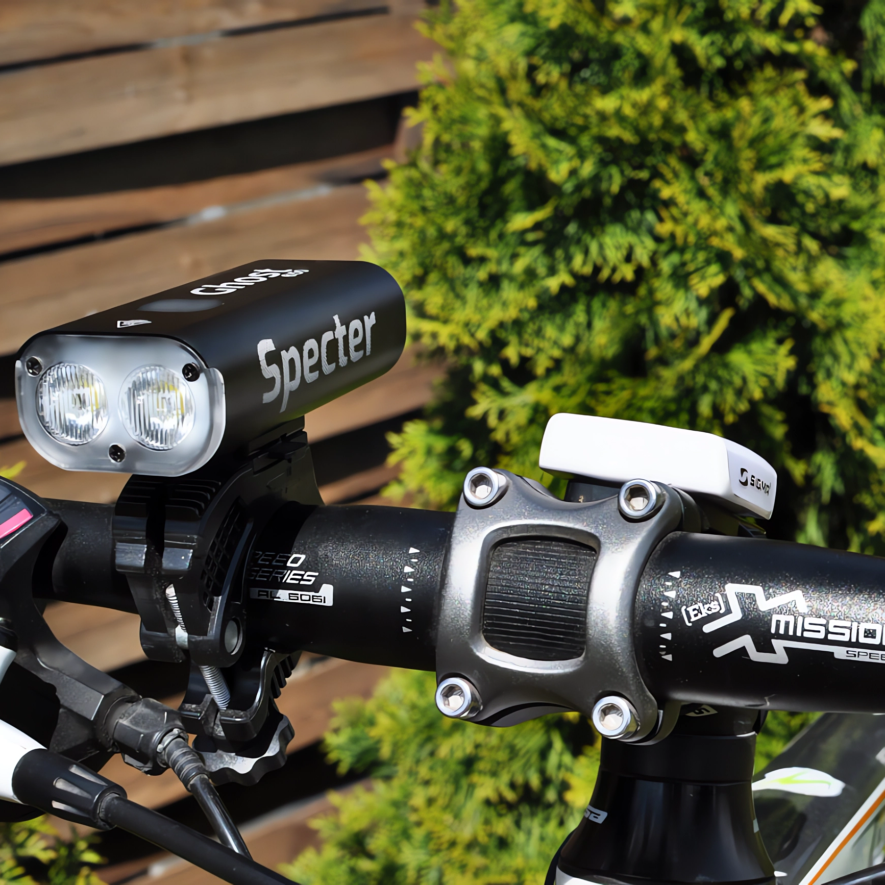 Lampka ROWEROWA SPECTER USB LED Ghost650 oświetlenie rowerowe latarka