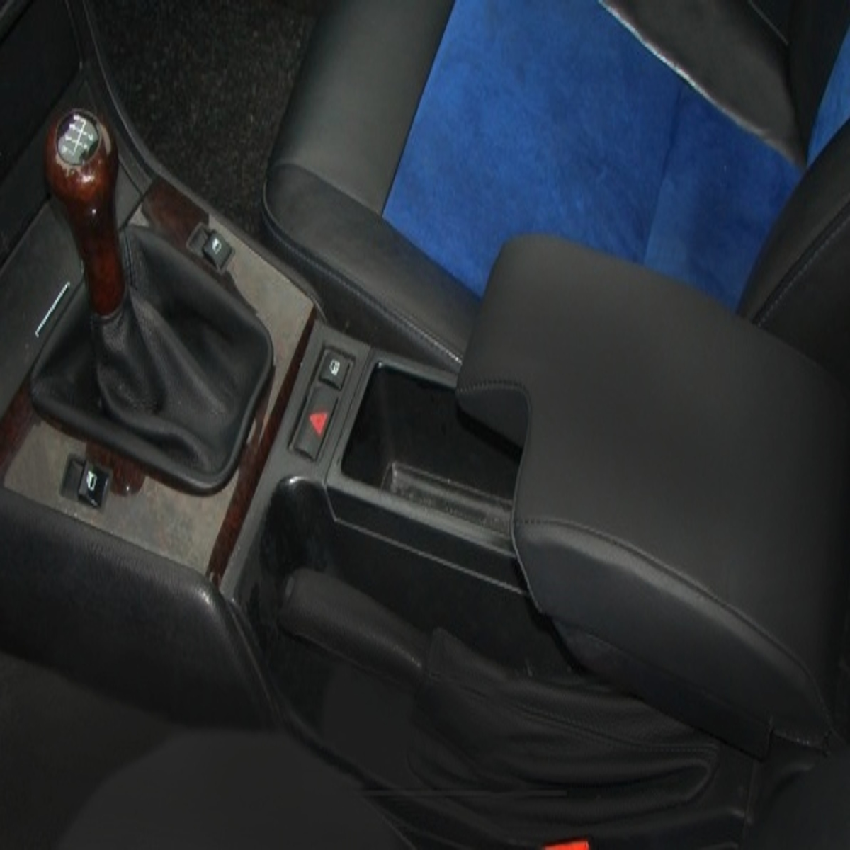 POKROWIEC NA PODŁOKIETNIK BMW E90