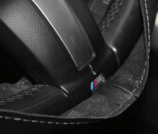 POKROWIEC NA KIEROWNICĘ CZARNY