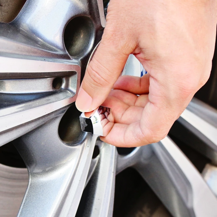 NAKŁADKI NA ŚRUBY CHROM FI 17MM