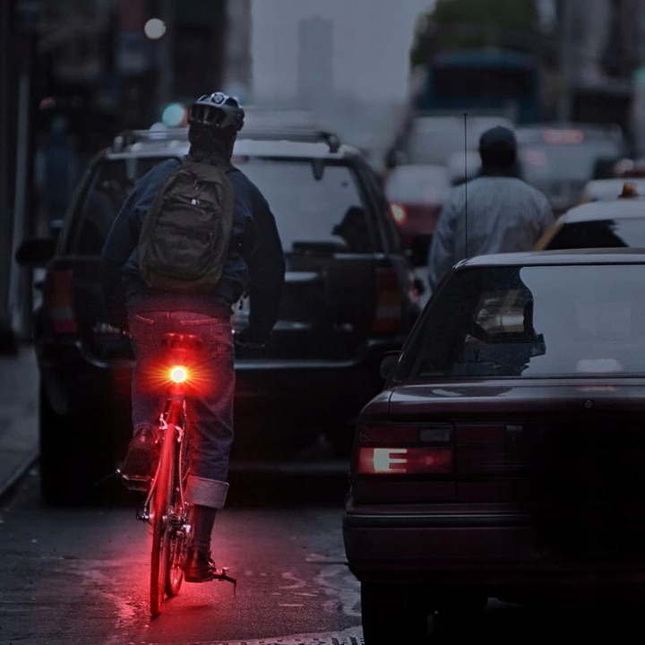 Bezprzewodowy Alarm Rowerowy Lampka Tylna Tył Rowerowa GŁOŚNY + PILOT 110dB