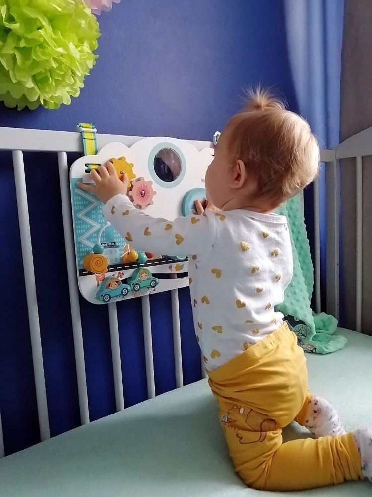 SENSORYCZNA TABLICA AKTYWNOŚCI DLA MALUCHA