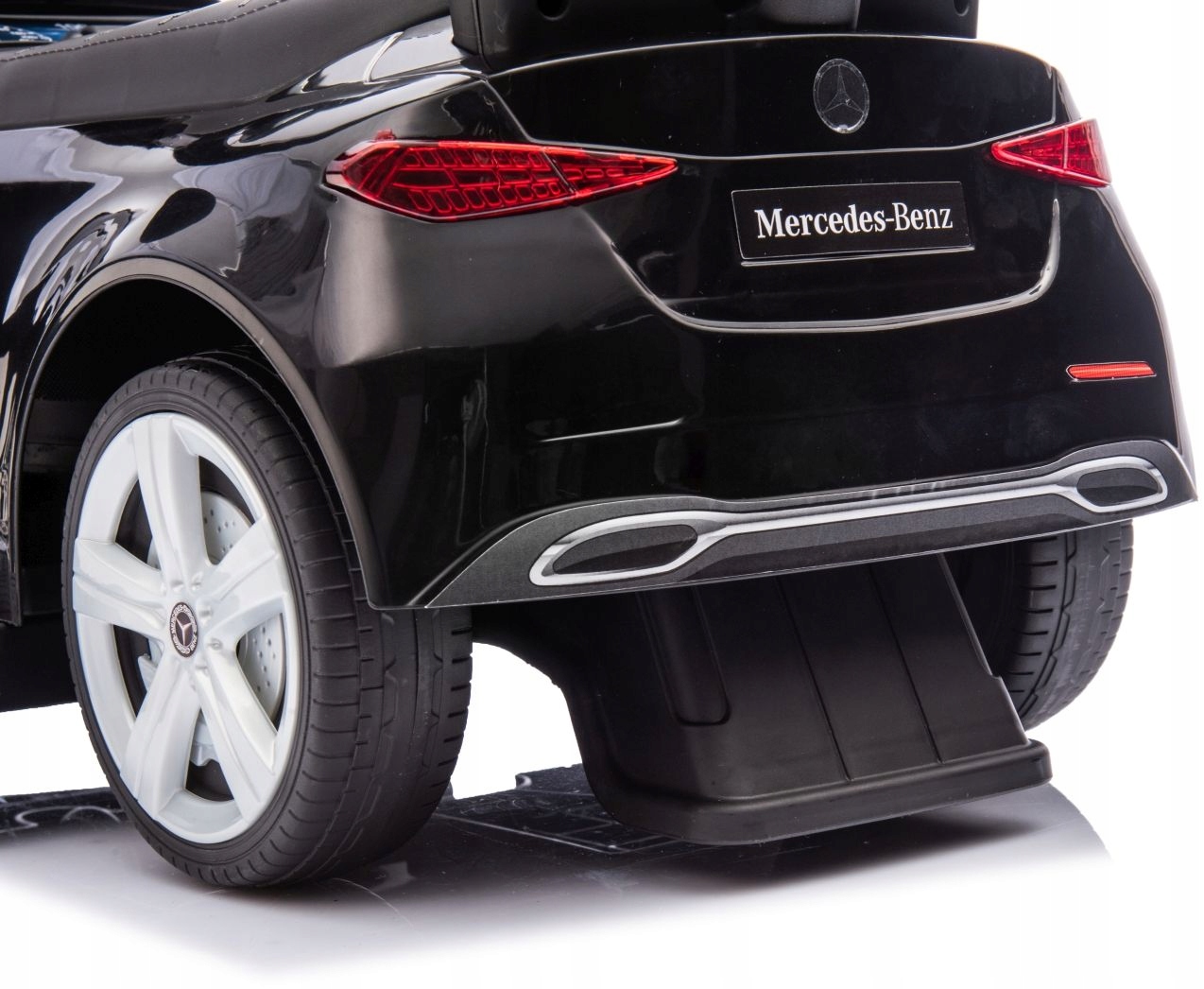 Jeździk Milly Mally Pojazd MERCEDES C-CLASS RĄCZKA PCHACZ MULTIMEDIALNY