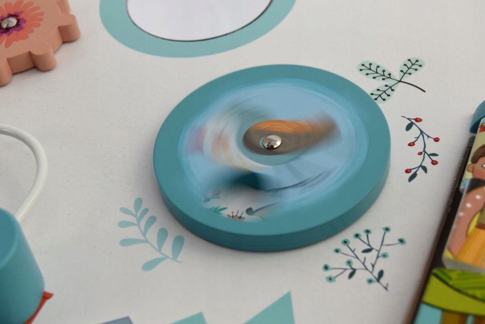 SENSORYCZNA TABLICA AKTYWNOŚCI DLA MALUCHA