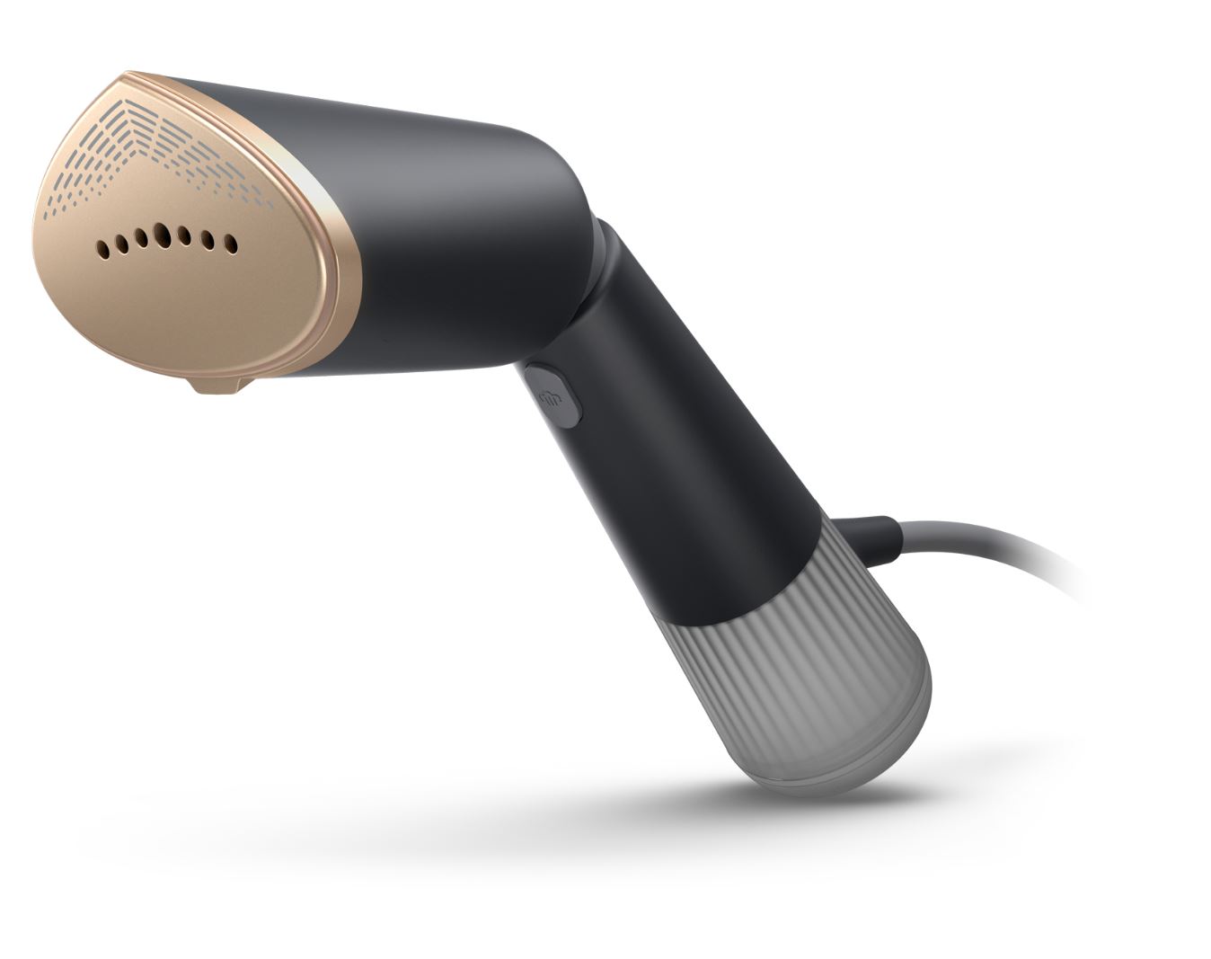 Zbliżenie na parownicę ręczną Philips STH5030/80 w kolorze czarnym ze złotą płytą grzewczą. Widok z boku podkreśla ergonomiczną rączkę z przyciskiem pary oraz przezroczysty, żebrowany zbiornik na wodę u dołu.