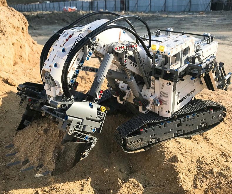 KLOCKI KOPARKA TECHNIC LIEBOHERR APLIKACJA 13130