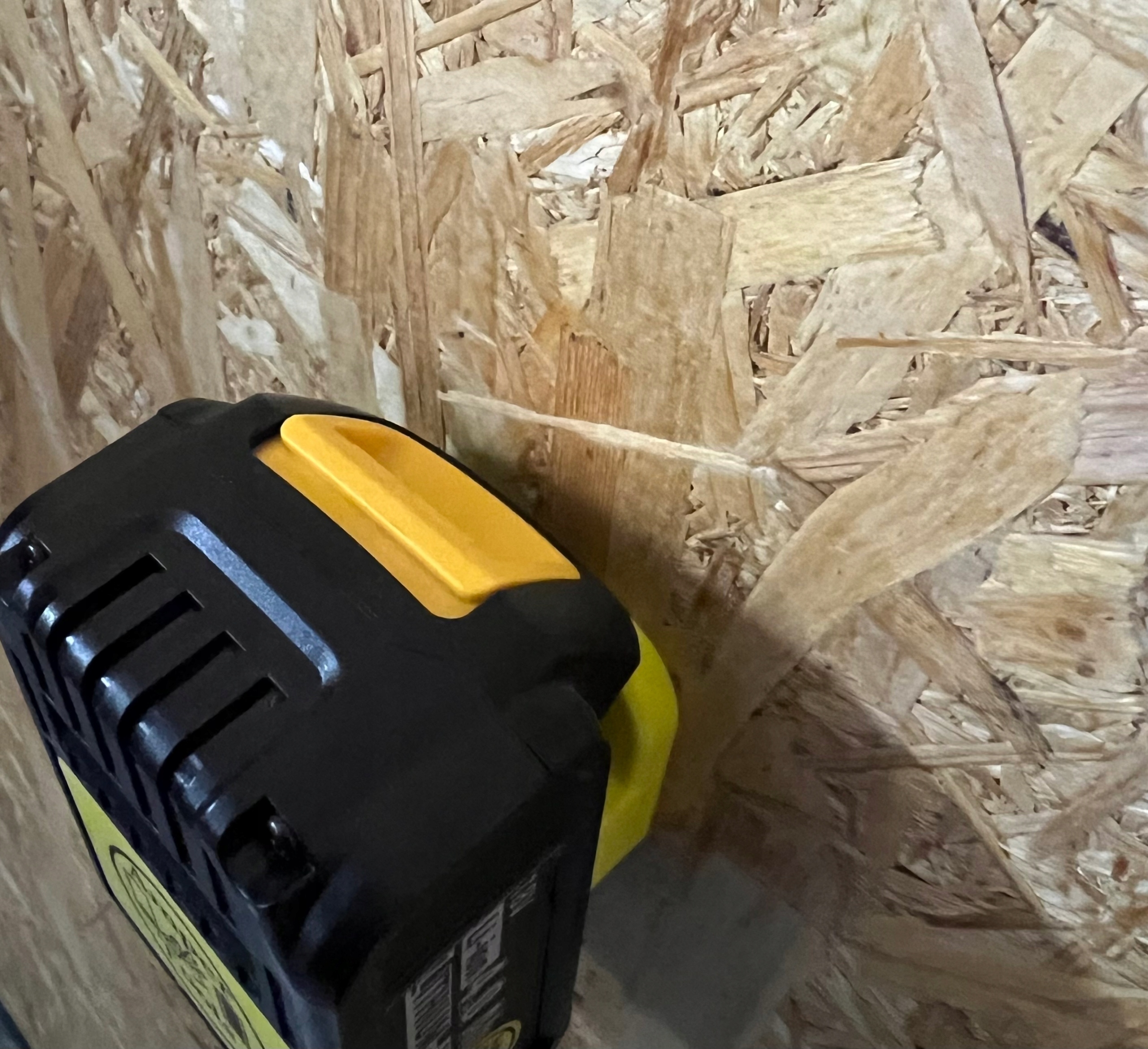 Uchwyt mocowanie do baterii akumulatora Dewalt XR 18V 20V 54V 60V click