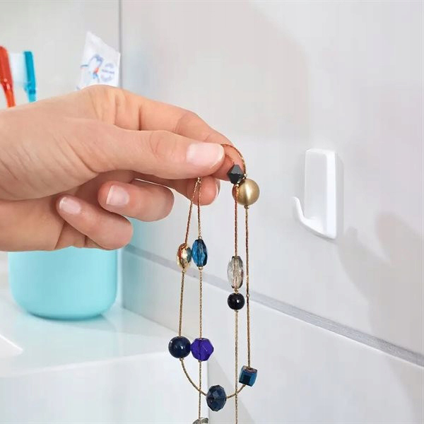 Haczyki Samoprzylepne Łazienkowe Tesa Powerstrips Do Wieszania 1kg 3 szt