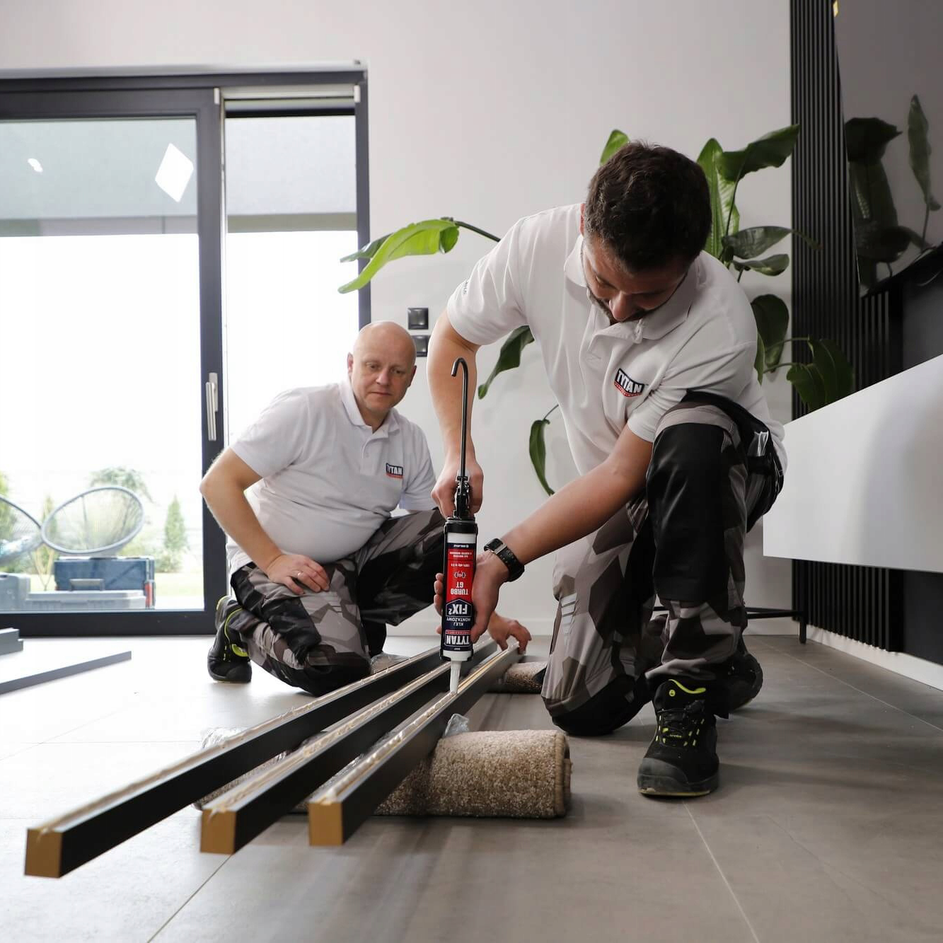 Klej Montażowy Hybrydowy Tytan Turbo GT Uniwersalny Mocny Biały 290 ml