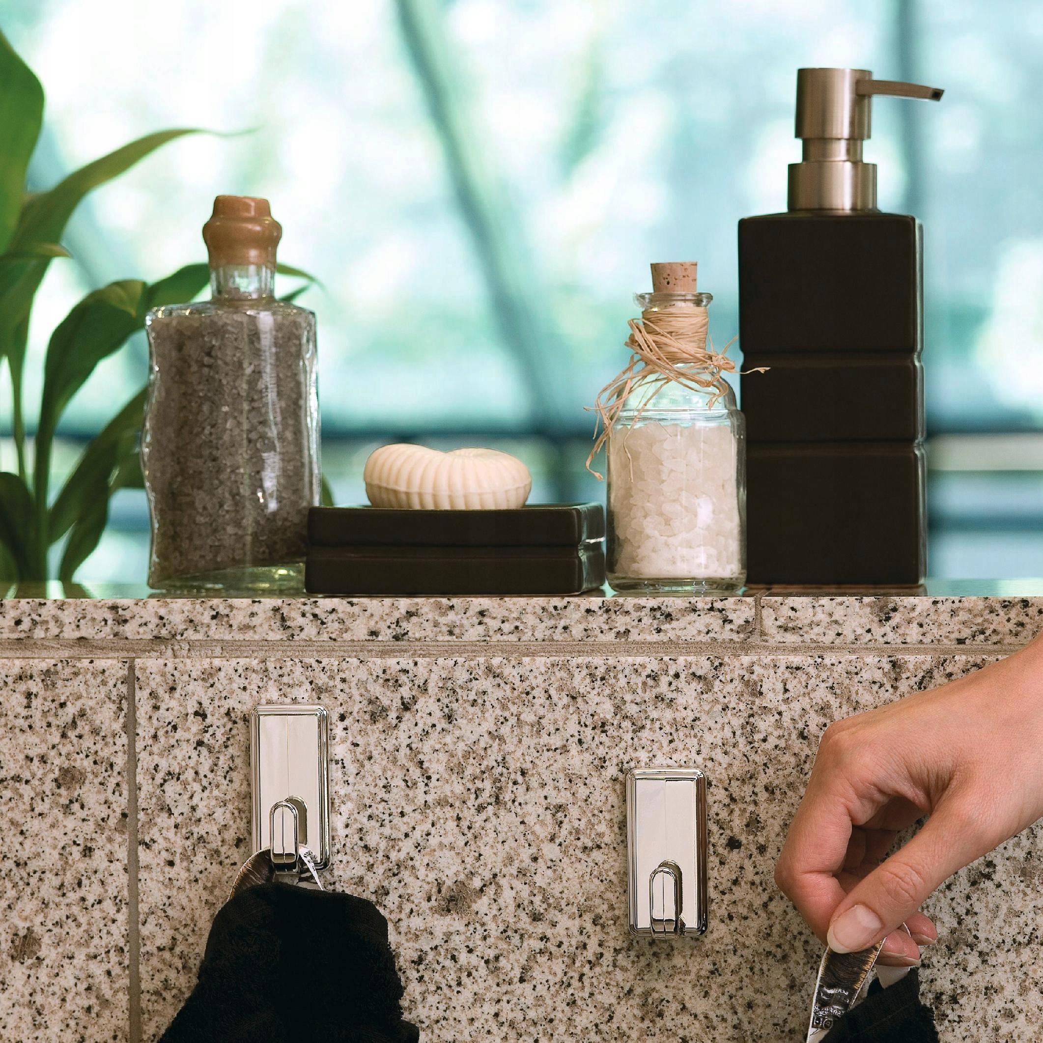 Haczyki Samoprzylepne Do Wieszania Tesa Powerstrips Łazienkowe 2 kg 2 szt