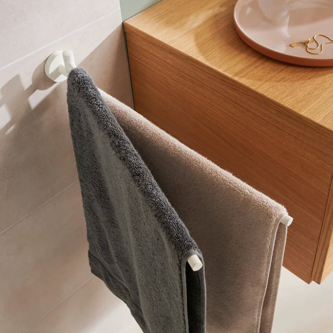 Wieszak Łazienkowy Na Ręcznik Samoprzylepny Tesa MOON WHITE Metalowy