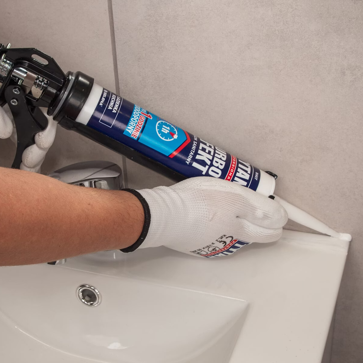 Silikon Sanitarny Tytan Turbo Efekt Łazienkowy Uszczelniacz Bezbarwny 280ml