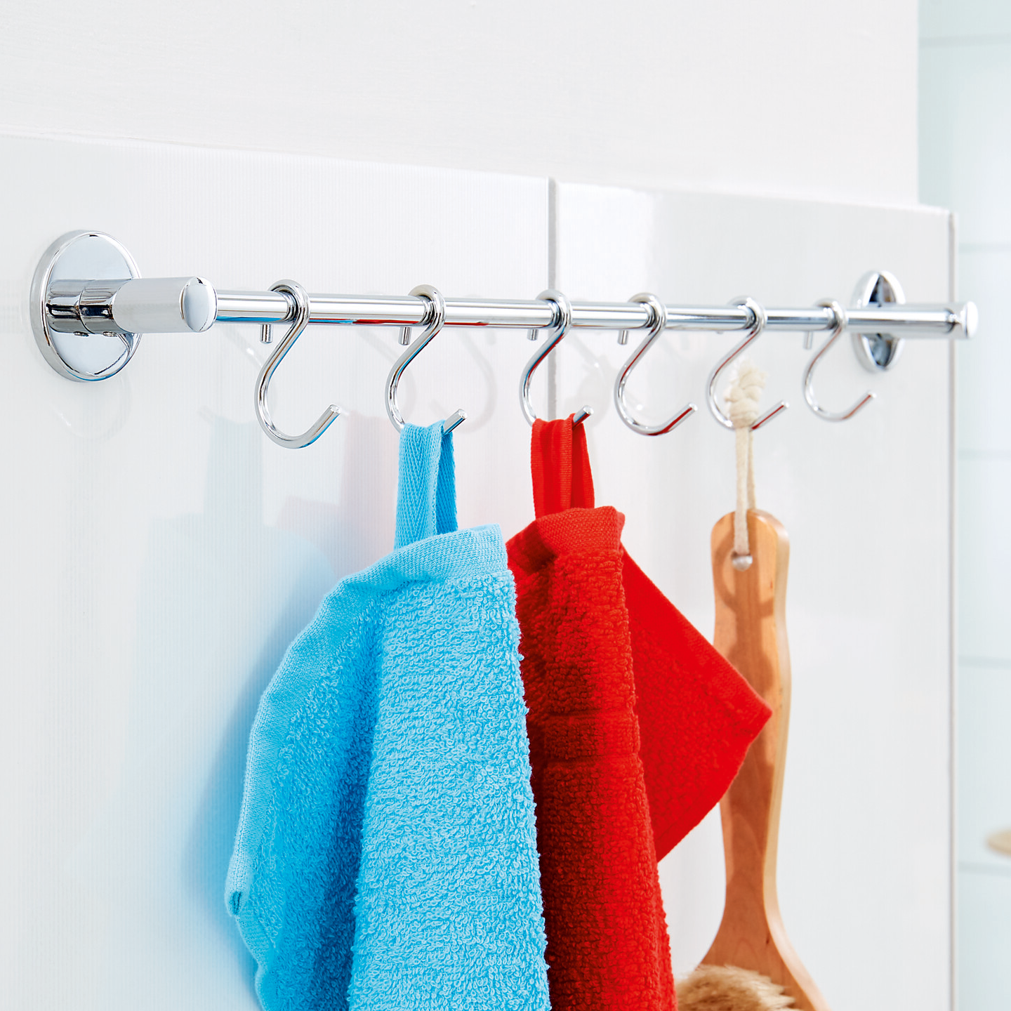Reling Wieszak Na Ręczniki Tesa LOXX Do Łazienki Chromowany Metalowy