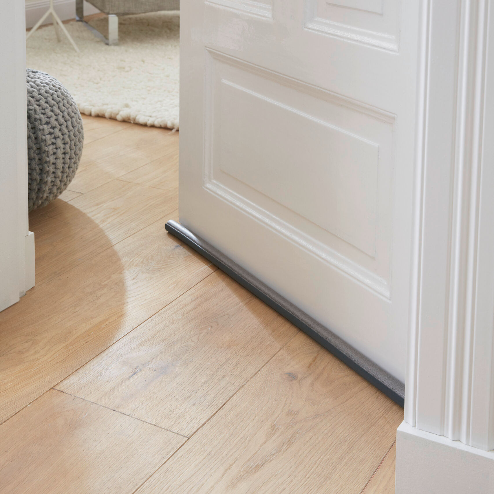 Uszczelka Piankowa Pod Drzwi Tesa Pianka Uszczelniająca 25 mm x 9,5m Czarna