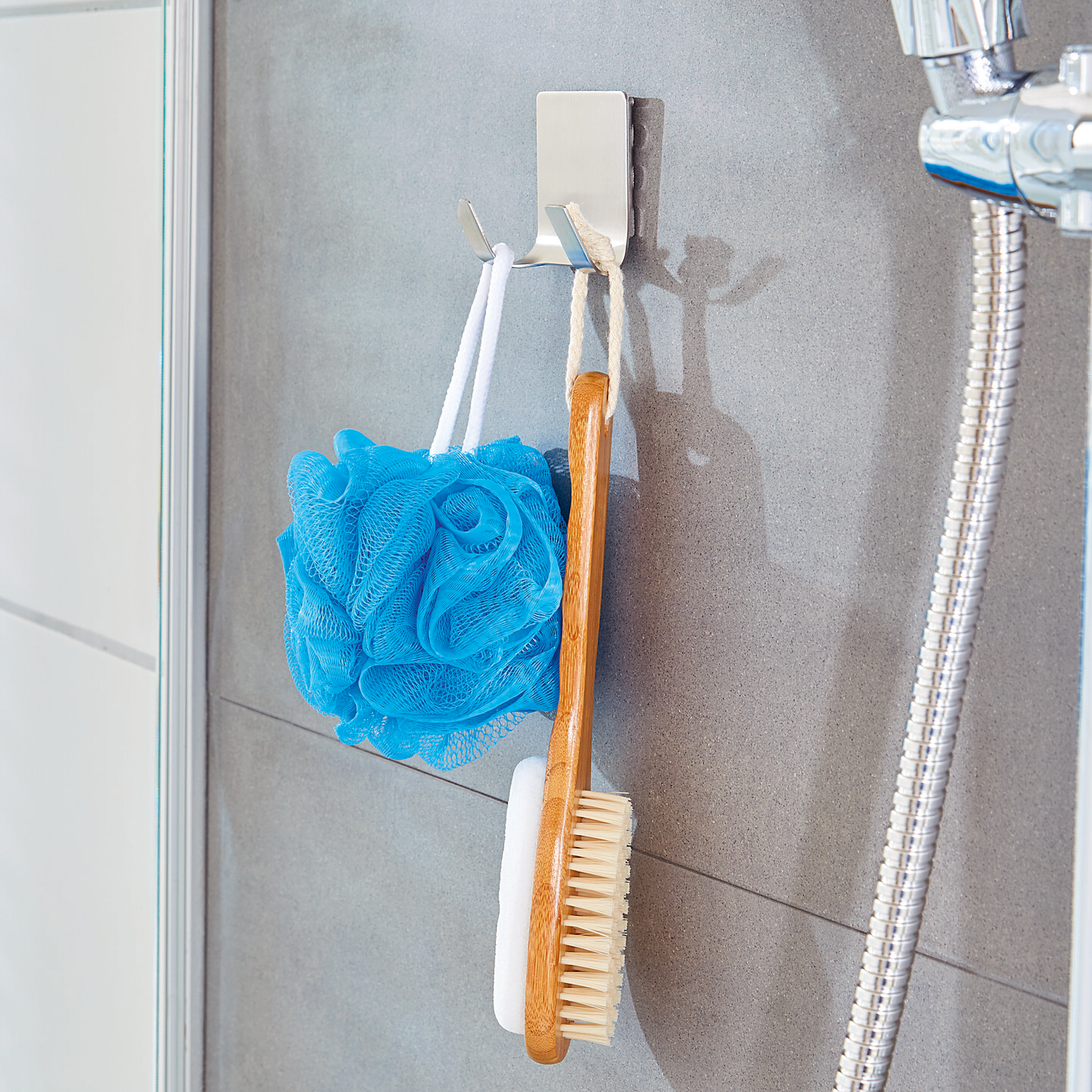 Haczyk Samoprzylepny Łazienkowy Tesa Powerstrips Srebrny Metalowy 3 kg