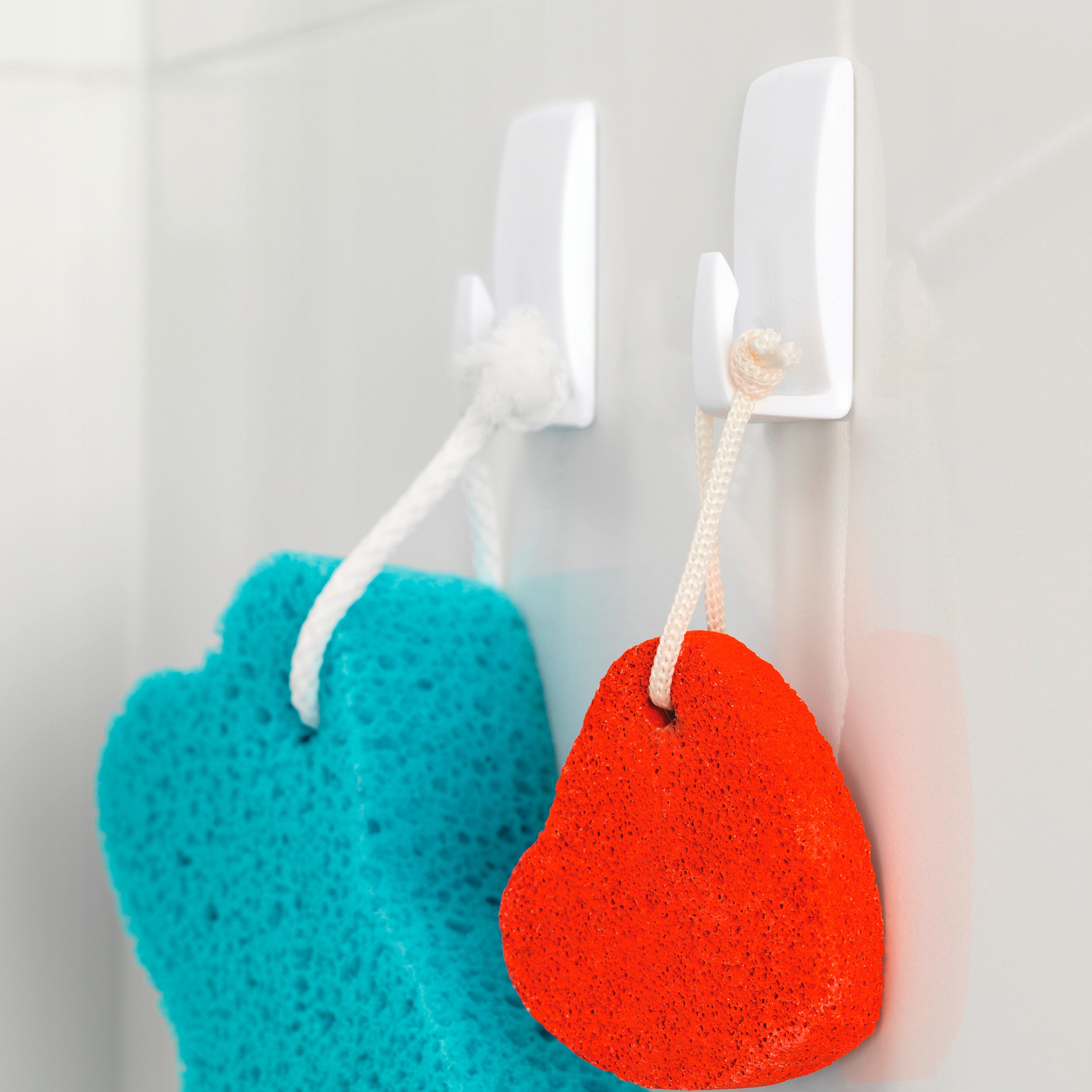 Haczyki Samoprzylepne Łazienkowe Tesa Powerstrips Do Wieszania 2 kg 2 szt