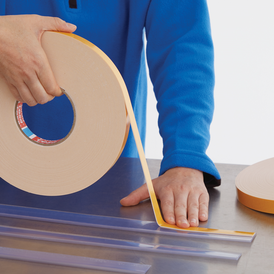 Dwustronna Taśma Klejąca Montażowa Tesa 4957 12 mm x 25 m Mocna Piankowa