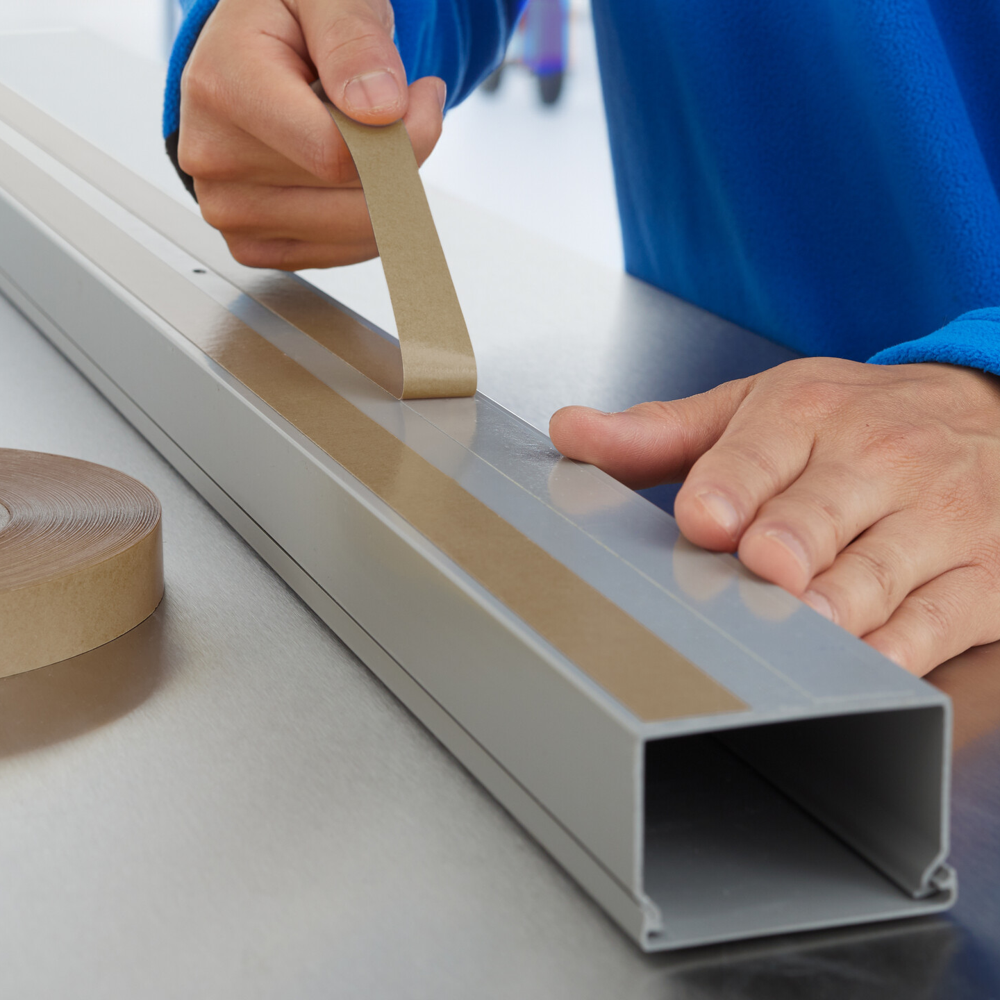 Dwustronna Taśma Klejąca Montażowa Tesa 4970 50 mm x 50 m Mocna Foliowa